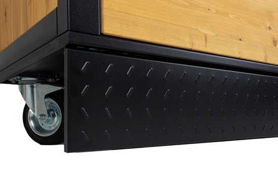 Merklinger Robuste Sockelblende aus Stahl mit Rollen und Tränenblech an MERKLINGER Modul
