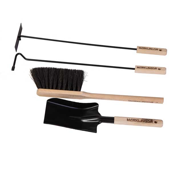 MERKLINGER Reinigungsset: Haken, Schaufel, Besen und Spachtel mit Holzgriff.