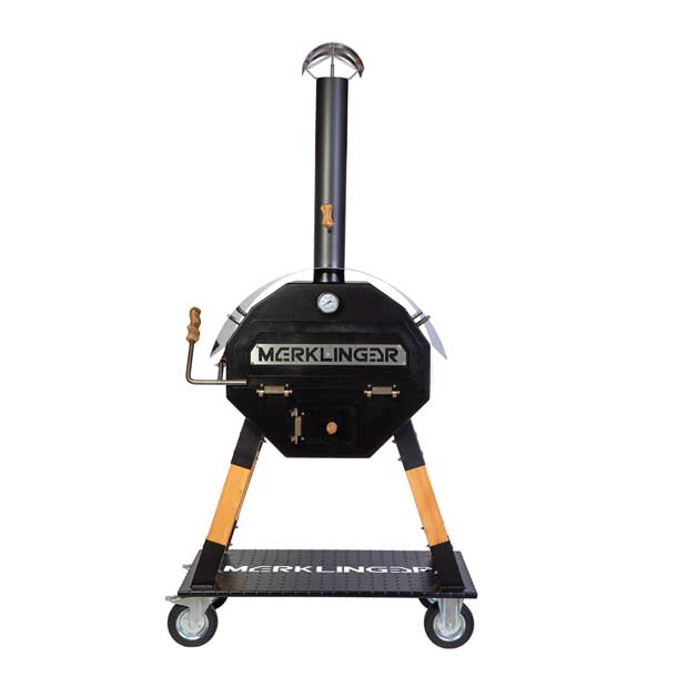 MERKLINGER Holzbackofen Modell mit geschlossener Front und Logo